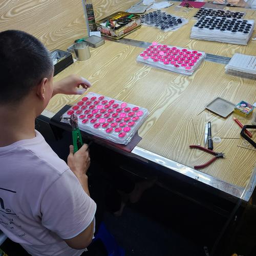 工厂真实性由安心购提供保障2年主营:智能手表智能手环包工包料硅胶清