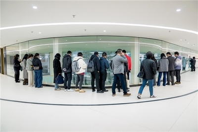 港大中国商业学院探访小罐茶黄山超级工厂:研学合作激发活力